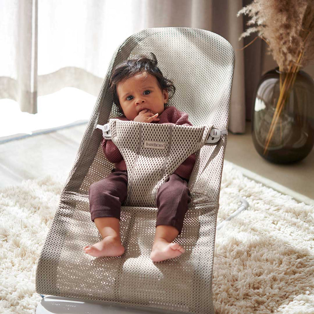 BabyBjorn Bouncer Bliss Mesh - Grey Beige - Lifestyle - The Baby Service