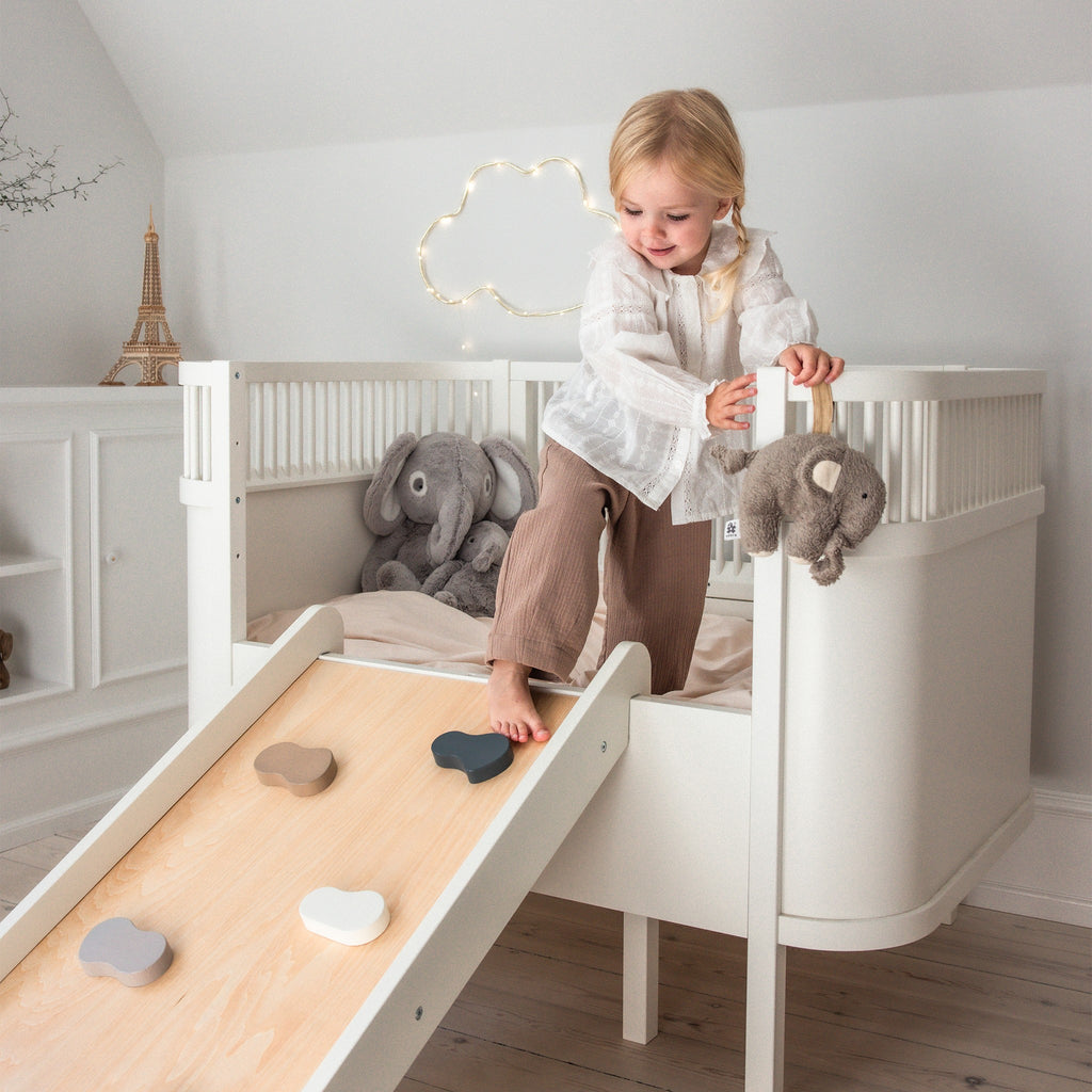 Sebra Cot Bed Baby & Junior - Classic White - Climbing Slide