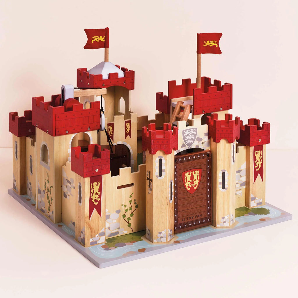Le Toy Van - Lionheart Wooden Castle - The Baby Service