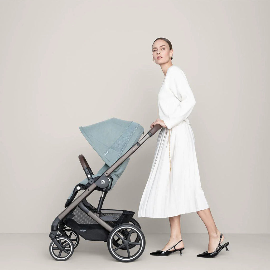 CYBEX Balios S Lux - Ocean Blue - Silver - Lifestyle - The Baby Service