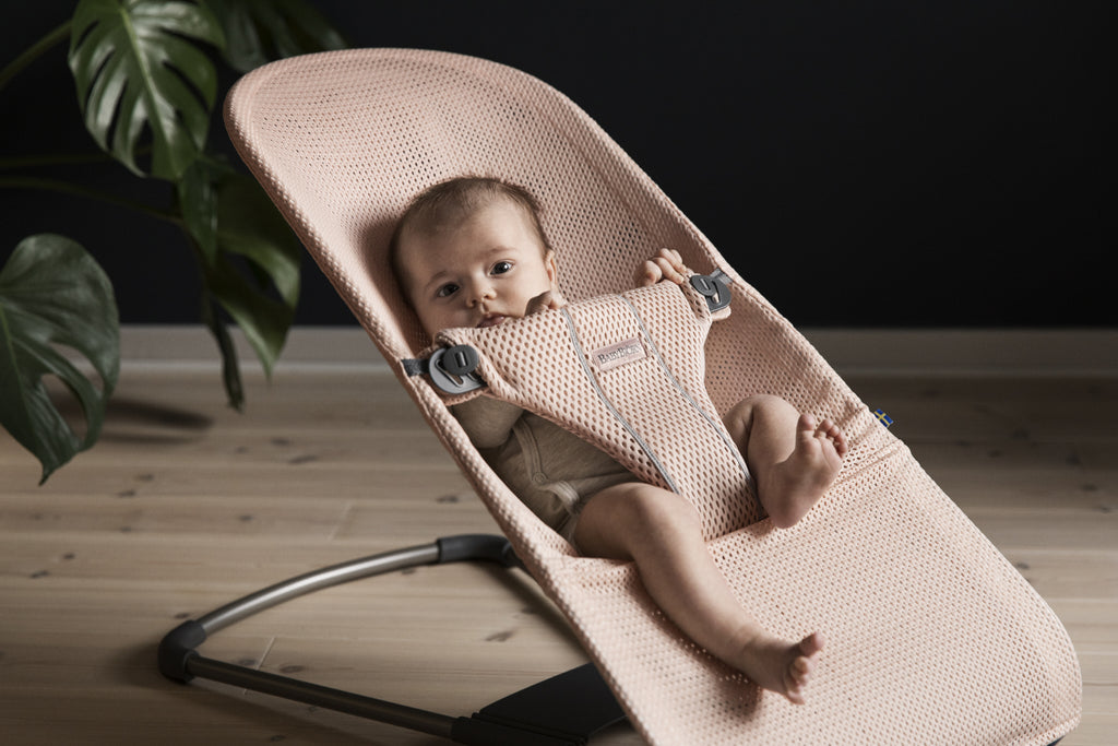 BabyBjorn Bouncer Bliss Mesh - Pearly Pink - The Baby Service - Lifestyle